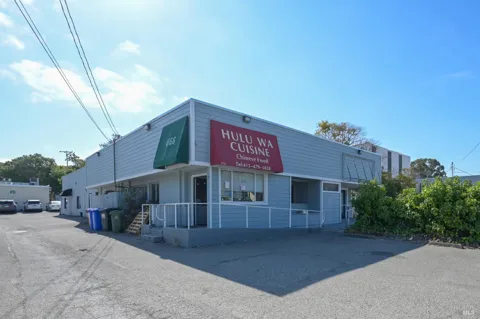 4162 Redwood Highway