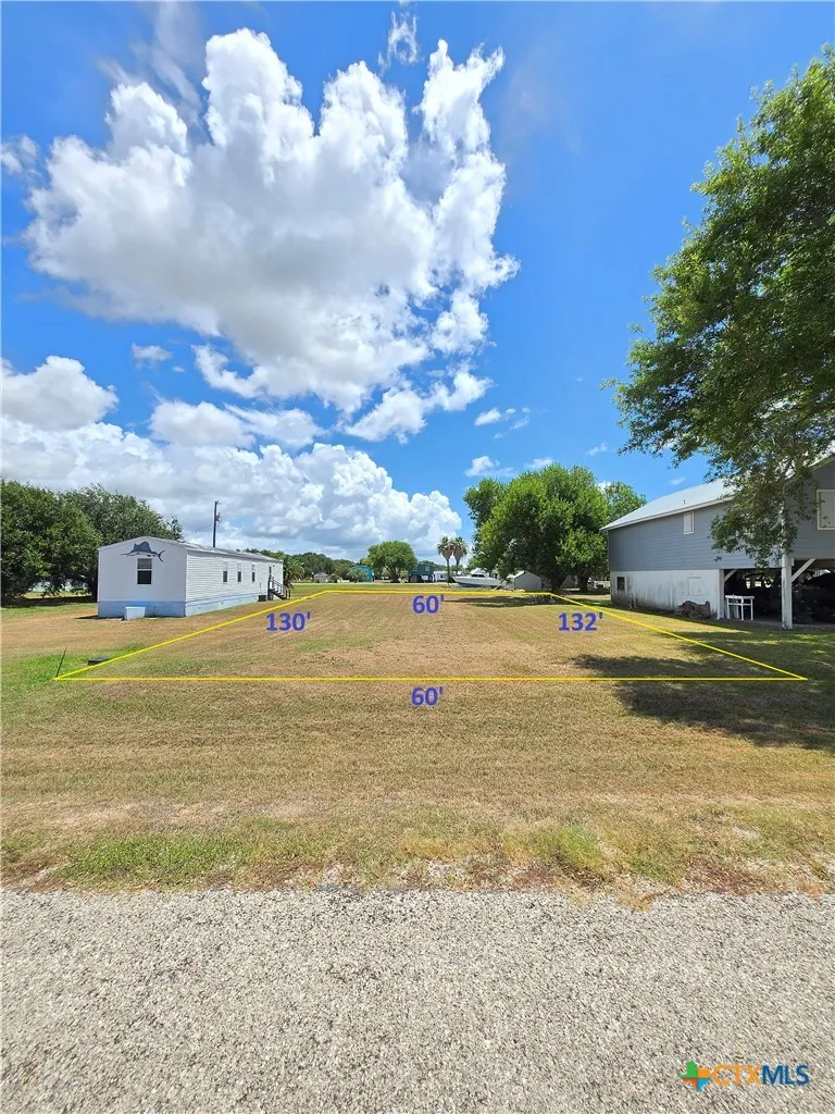 279 Swallow Drive Palacios, TX 77465