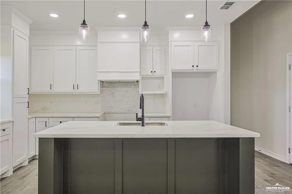 2602 Sunrise Lane Weslaco, TX 78596