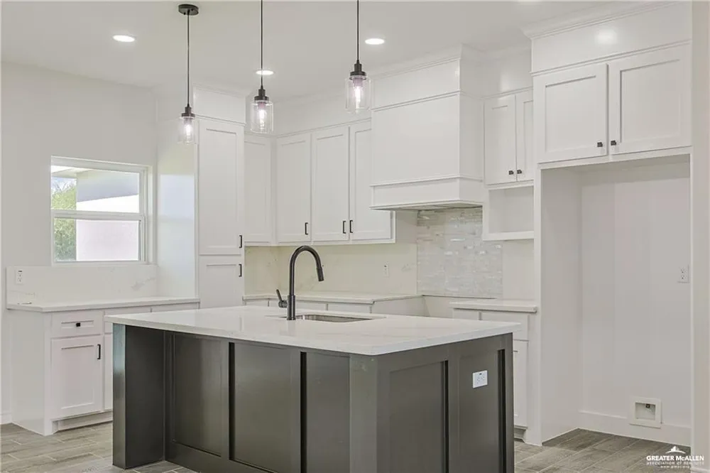 2602 Sunrise Lane Weslaco, TX 78596