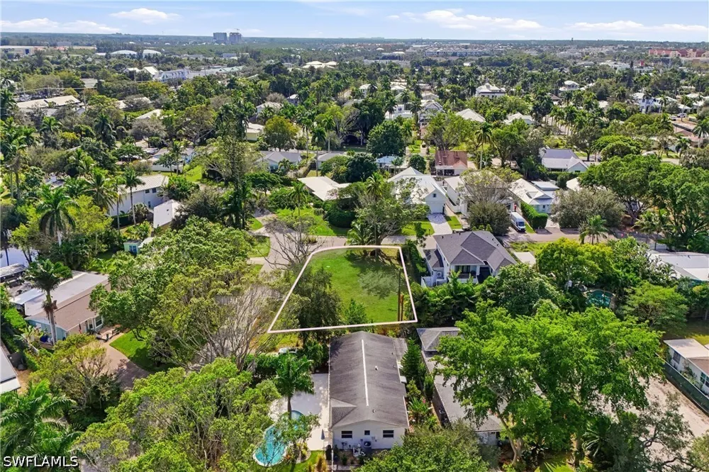 8th Terrace Naples, FL 34102
