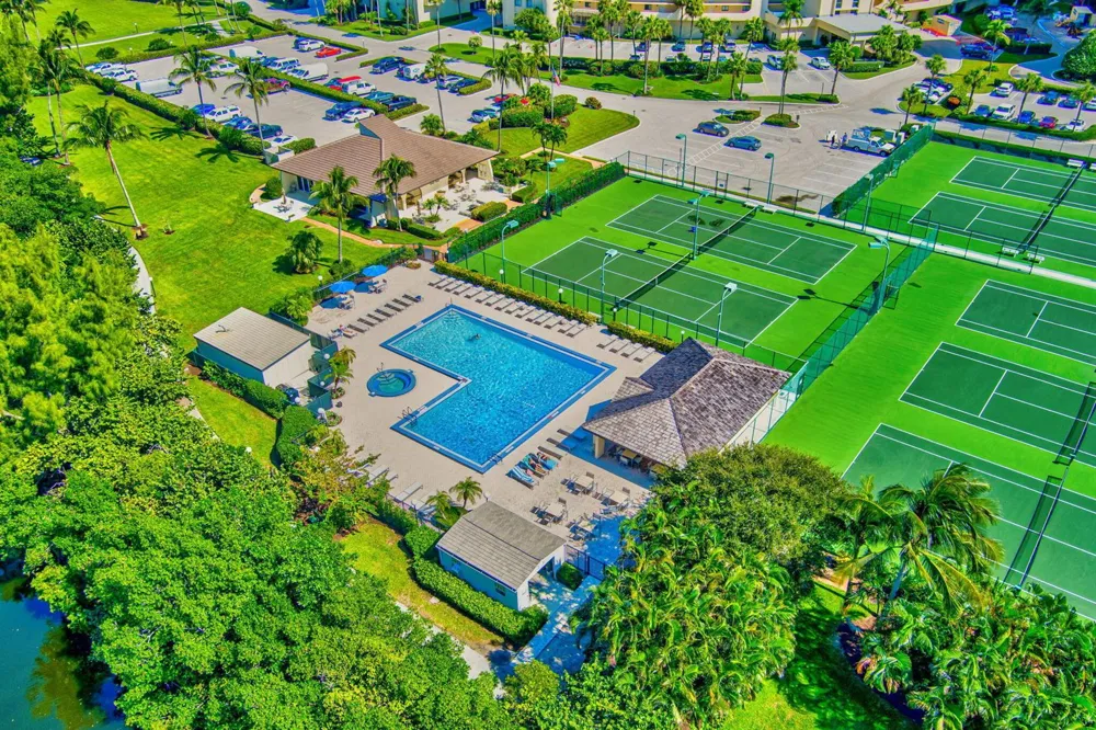 100 OCEAN TRAIL WAY #305 Jupiter, FL 33477