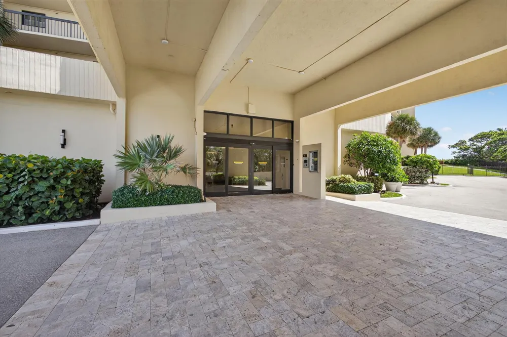 100 OCEAN TRAIL WAY #305 Jupiter, FL 33477