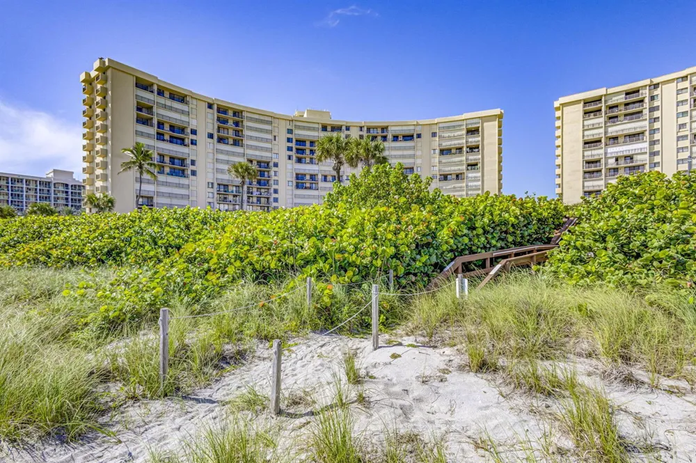 100 OCEAN TRAIL WAY #305 Jupiter, FL 33477