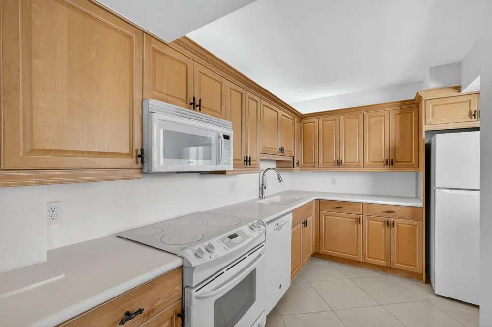 100 OCEAN TRAIL WAY #305 Jupiter, FL 33477