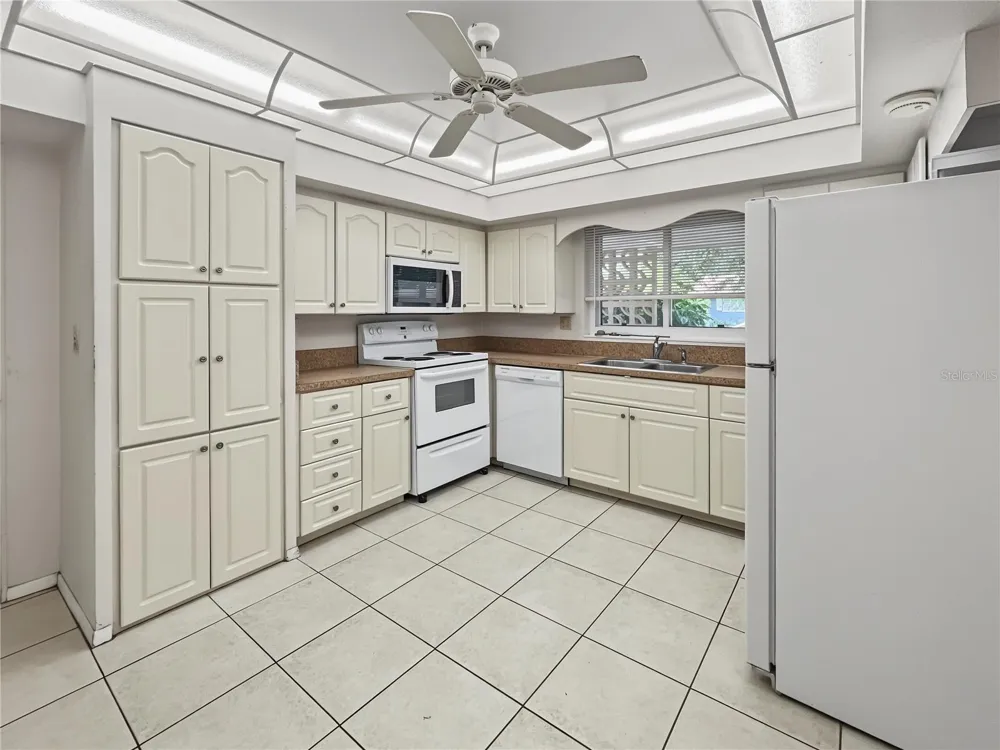 3041 TYRONE LANE Sarasota, FL 34239