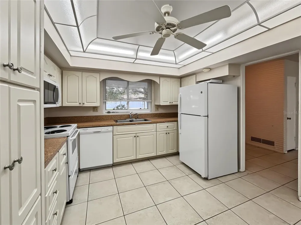 3041 TYRONE LANE Sarasota, FL 34239