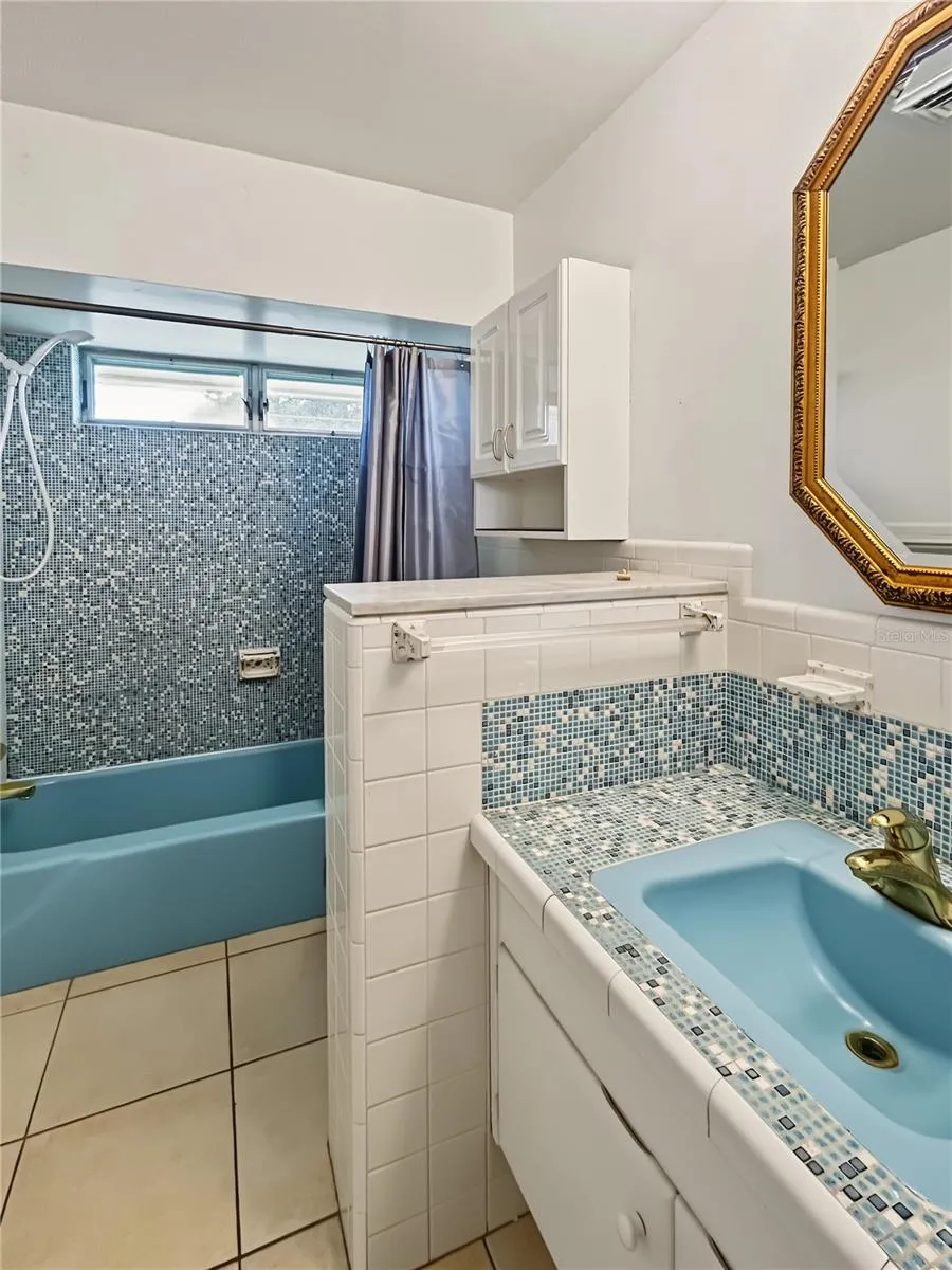 3041 TYRONE LANE Sarasota, FL 34239