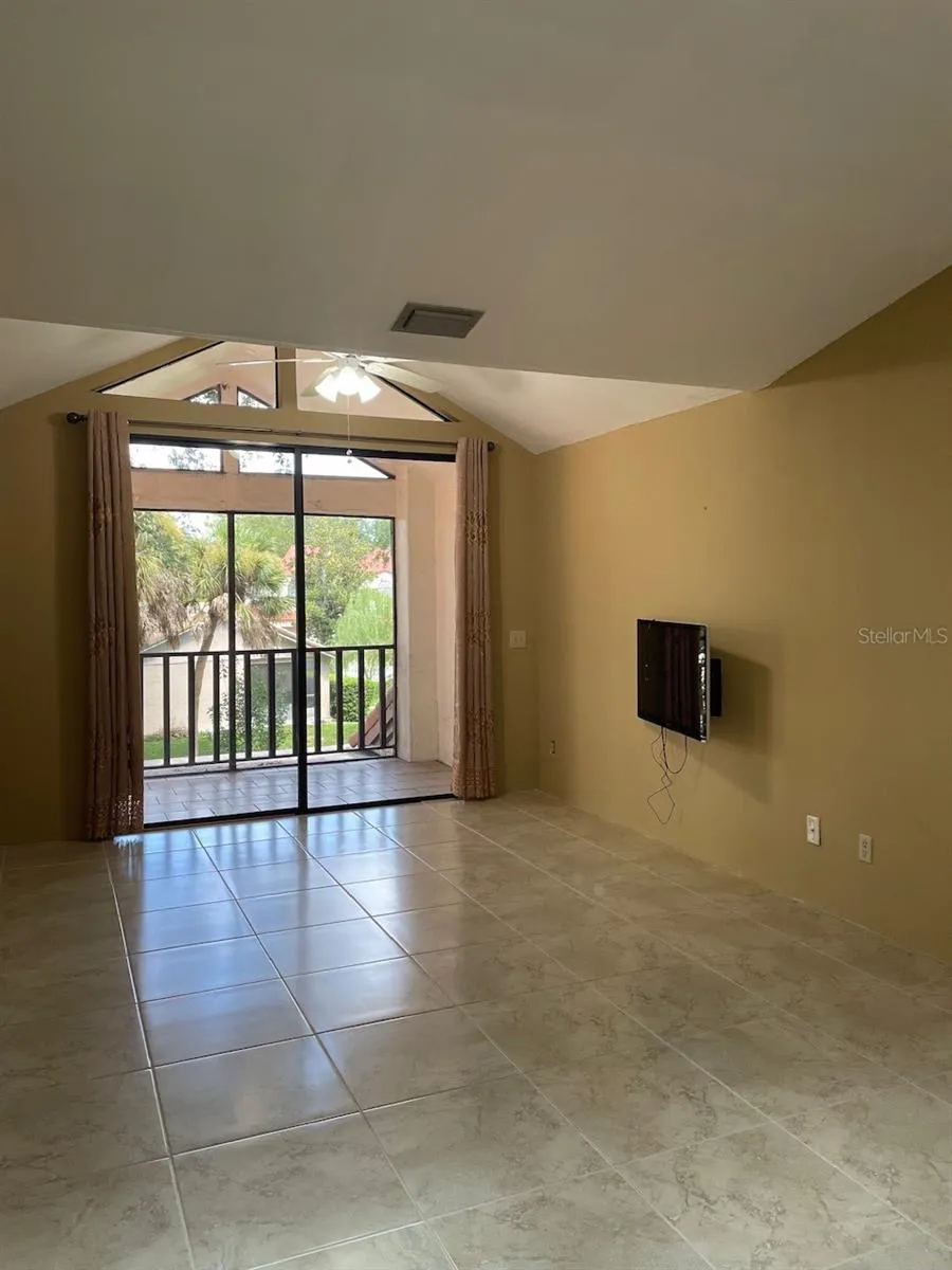 546 VIA FONTANA DRIVE #202 Altamonte Springs, FL 32714