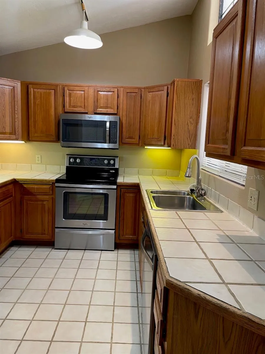 546 VIA FONTANA DRIVE #202 Altamonte Springs, FL 32714