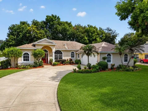 3237 INDIAN TRAIL