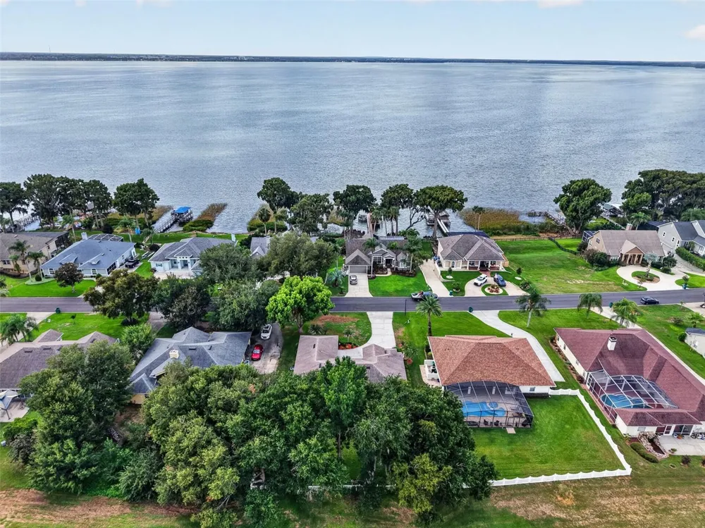 3237 INDIAN TRAIL Eustis, FL 32726