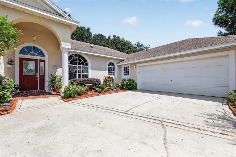 3237 INDIAN TRAIL Eustis, FL 32726
