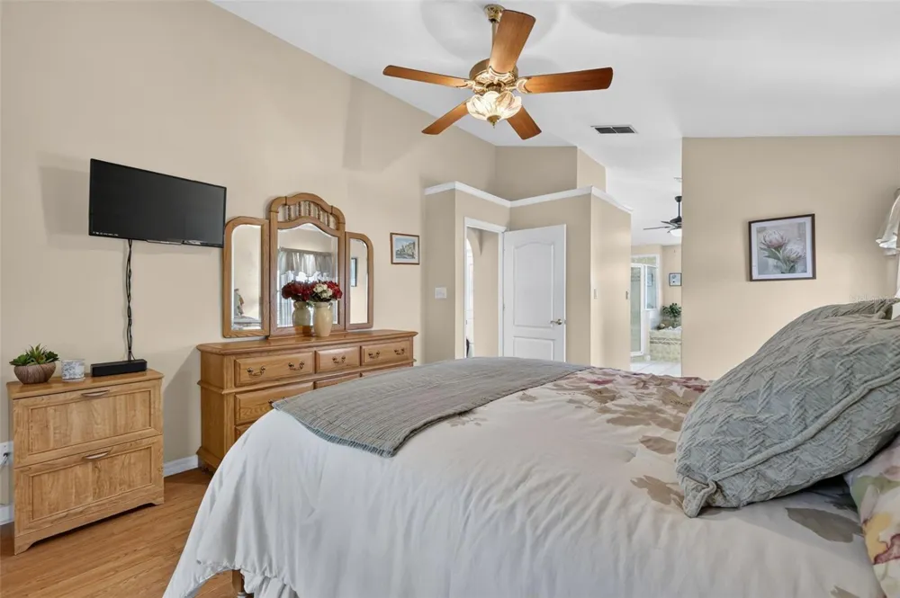 3237 INDIAN TRAIL Eustis, FL 32726