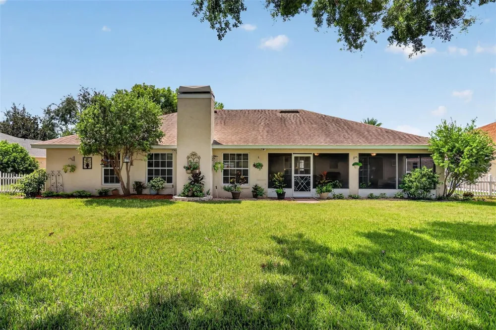 3237 INDIAN TRAIL Eustis, FL 32726