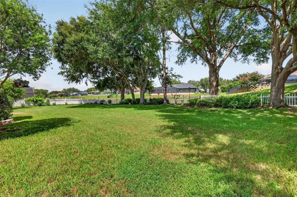 3237 INDIAN TRAIL Eustis, FL 32726