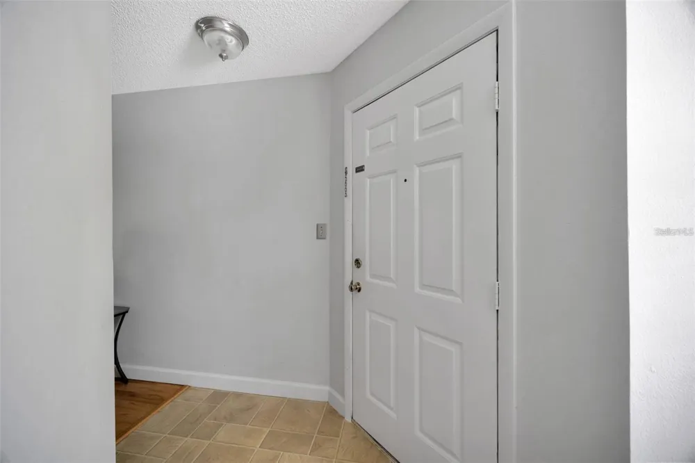 8647 MALLARD RESERVE DRIVE #205 Tampa, FL 33614