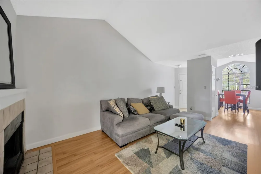 8647 MALLARD RESERVE DRIVE #205 Tampa, FL 33614