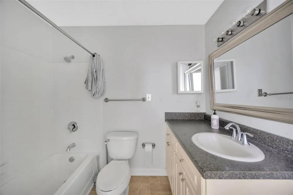 8647 MALLARD RESERVE DRIVE #205 Tampa, FL 33614