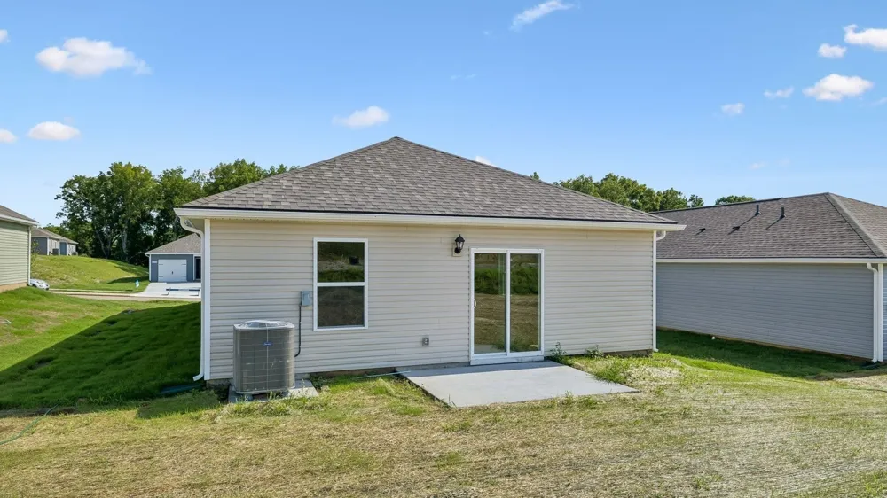1316 Preakness Ln Lewisburg, TN 37091