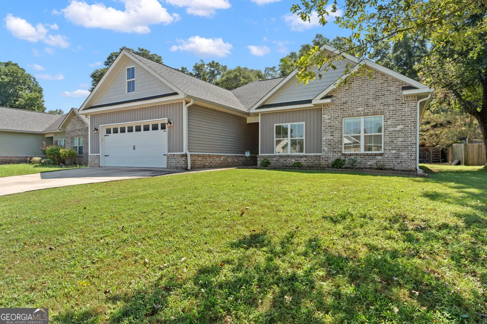 204 Dennard DR Perry, GA 31069