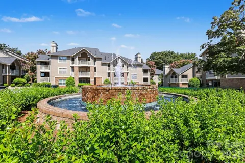 5009 Sharon Road #I