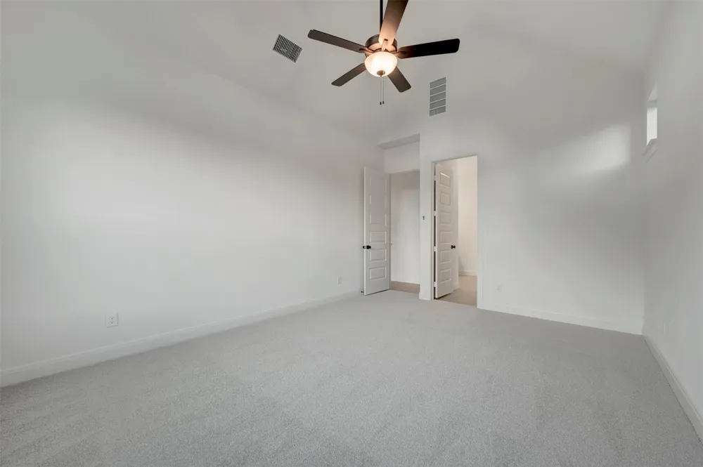 3743 Bermuda Grass Way Grand Prairie, TX 76084