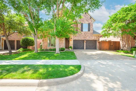 8320 Lindsay Gardens