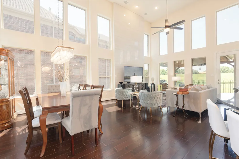 8320 Lindsay Gardens The Colony, TX 75056