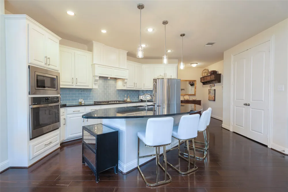8320 Lindsay Gardens The Colony, TX 75056