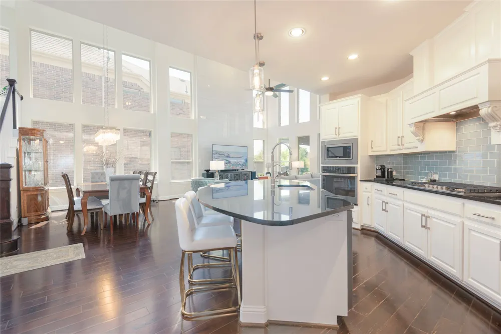 8320 Lindsay Gardens The Colony, TX 75056