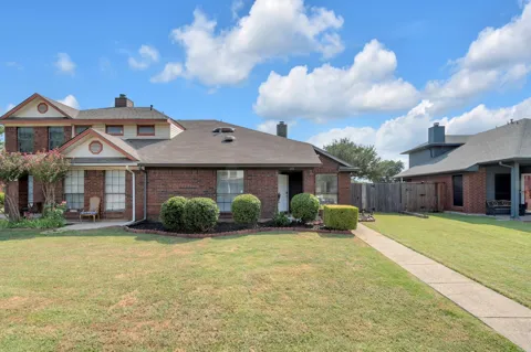 2111 Prairie Creek Trail