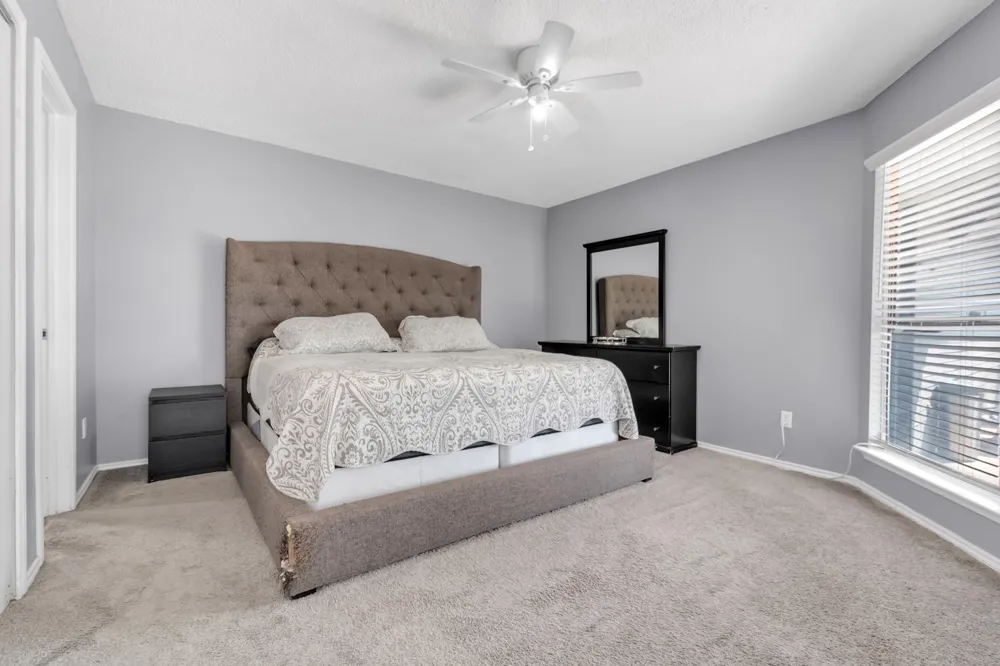 2111 Prairie Creek Trail Garland, TX 75040