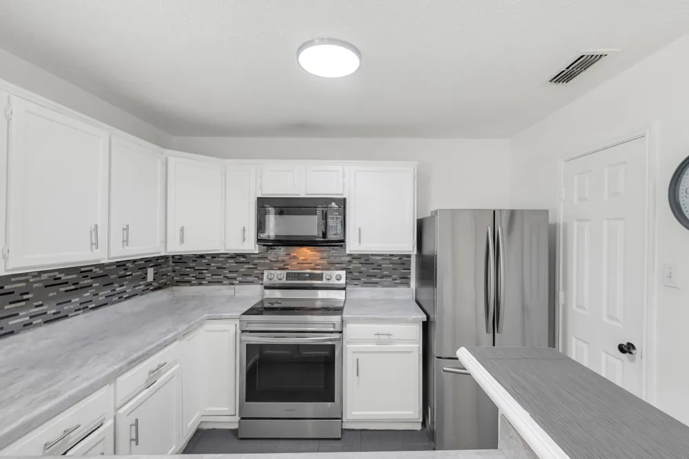 2111 Prairie Creek Trail Garland, TX 75040