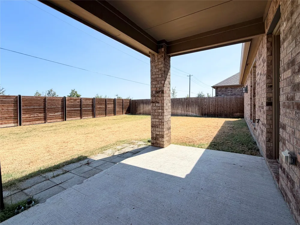 10809 Table Bluff Street Aubrey, TX 76227