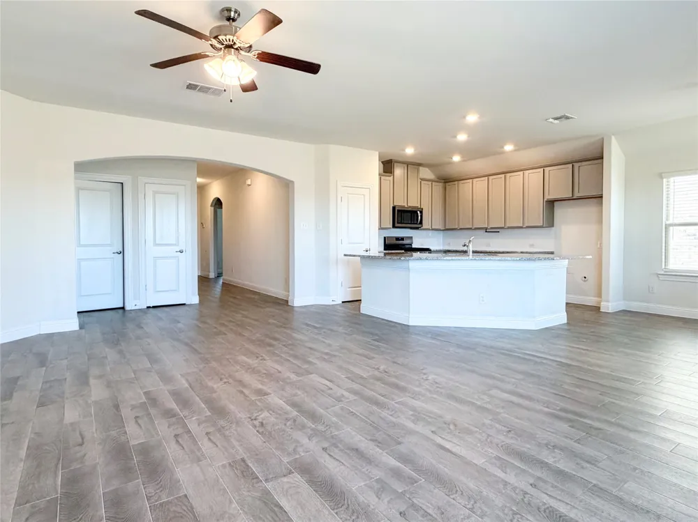 10809 Table Bluff Street Aubrey, TX 76227