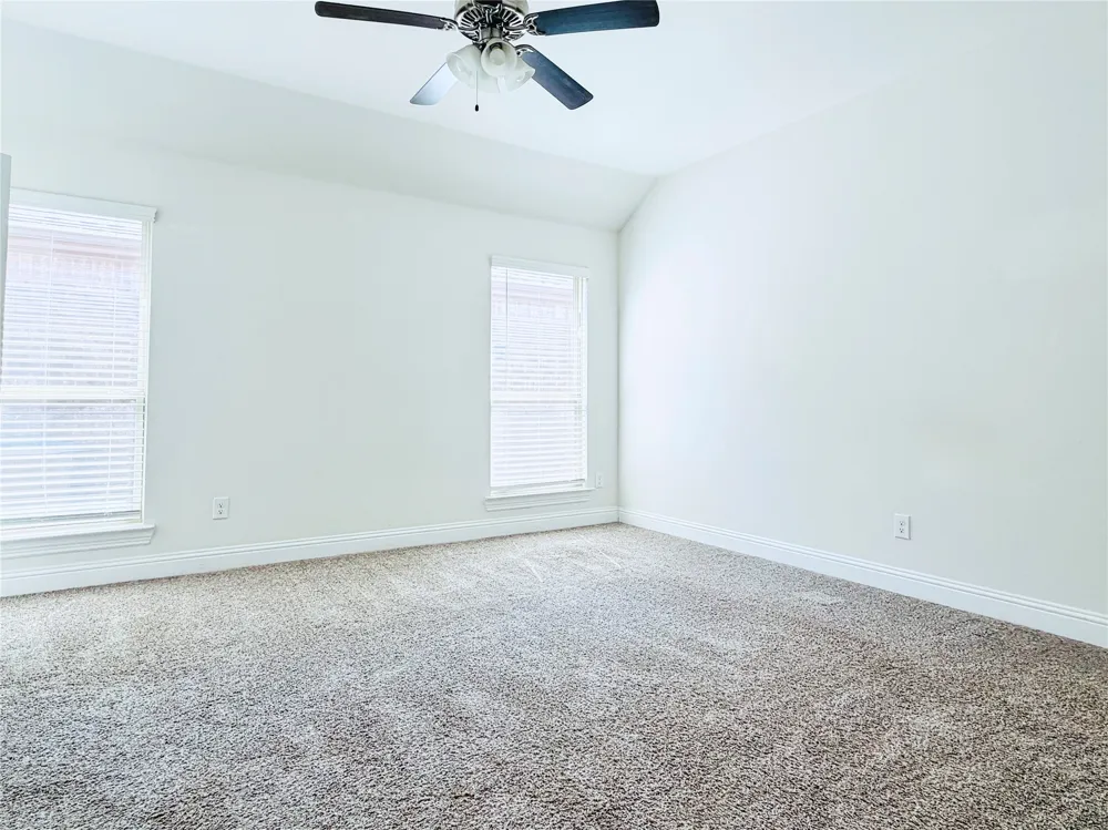 10809 Table Bluff Street Aubrey, TX 76227