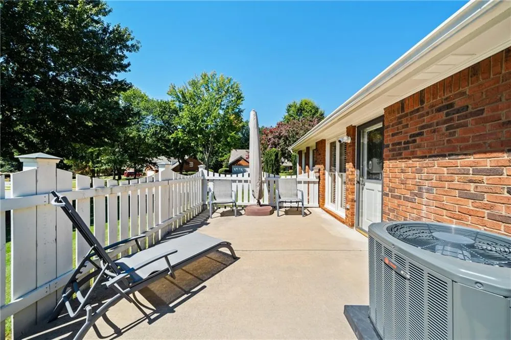 130 Brickleberry Drive Roswell, GA 30075