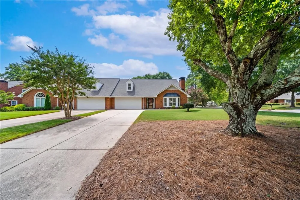 130 Brickleberry Drive Roswell, GA 30075