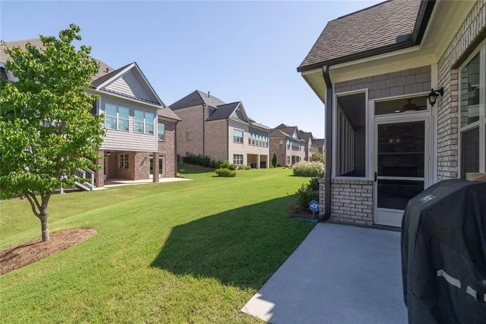 6025 Overlook Club Circle Suwanee, GA 30024