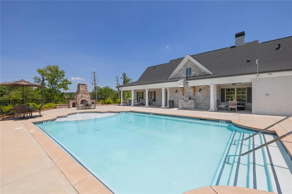 6025 Overlook Club Circle Suwanee, GA 30024