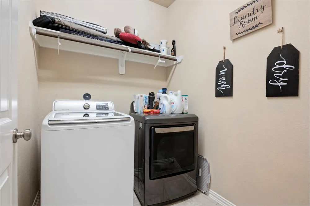 8218 Bay Run Avenue Baytown, TX 77521