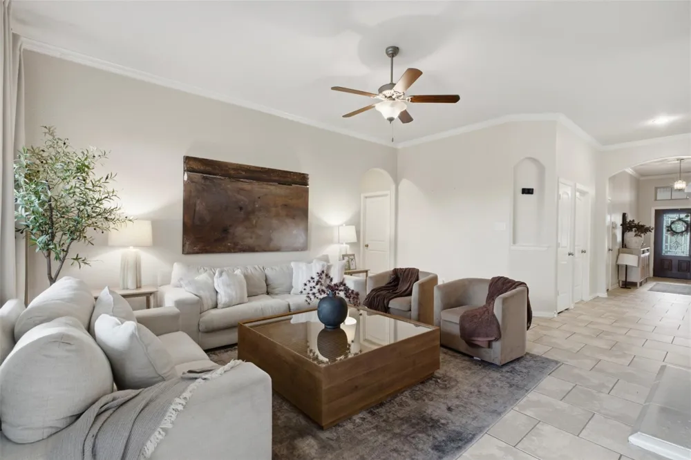 8218 Bay Run Avenue Baytown, TX 77521