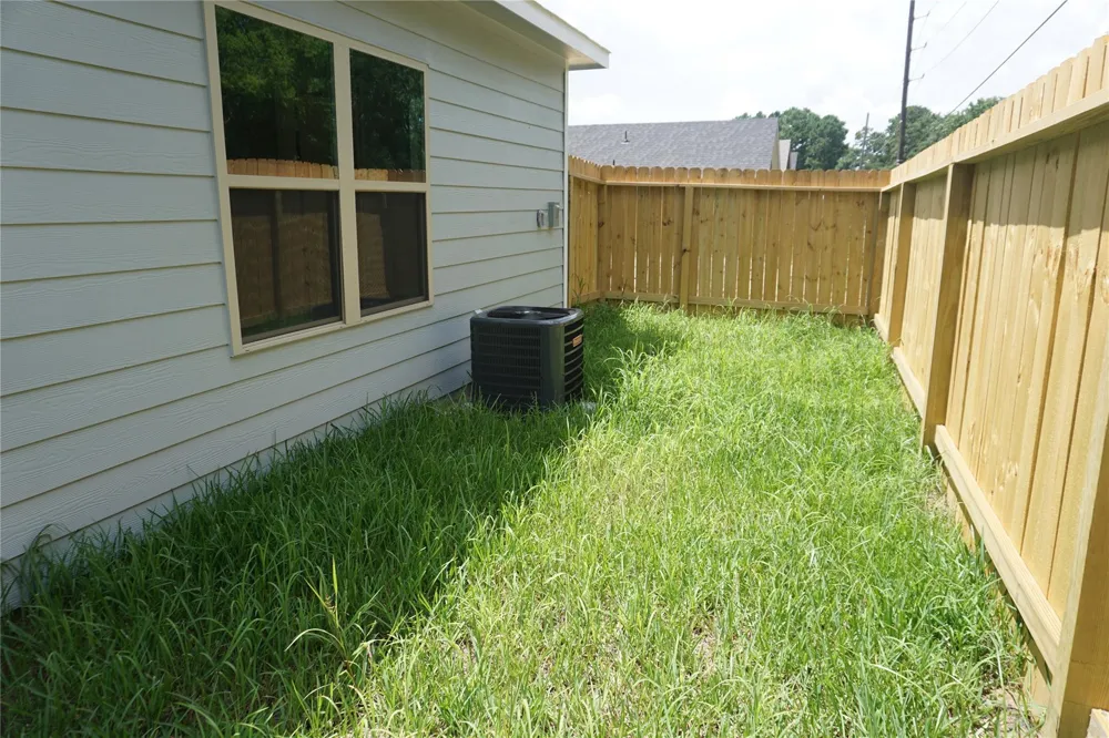 11925 Nelwood Willis, TX 77318