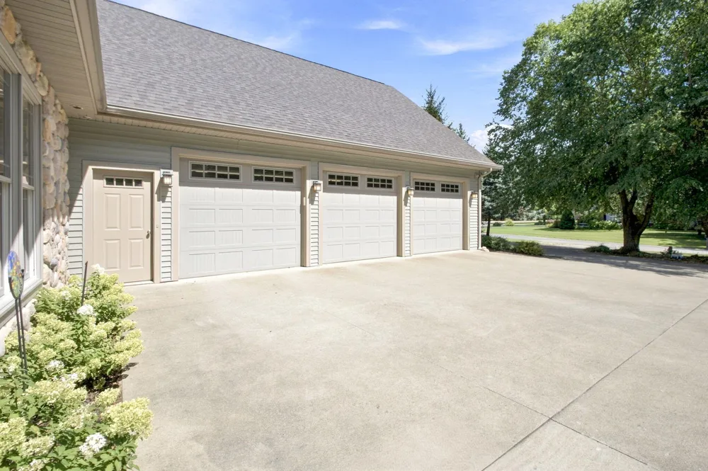 2992 E Bluffwood Terrace St. Joseph, MI 49085