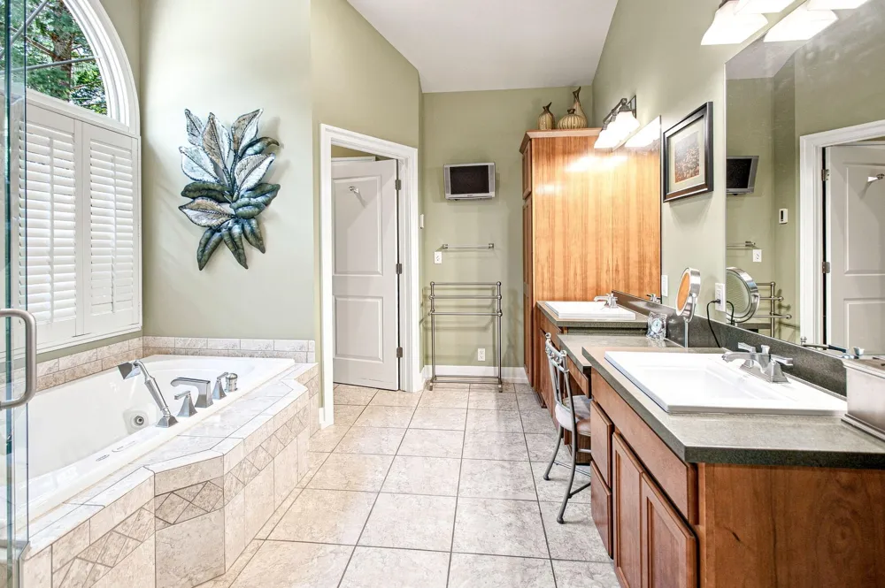 2992 E Bluffwood Terrace St. Joseph, MI 49085