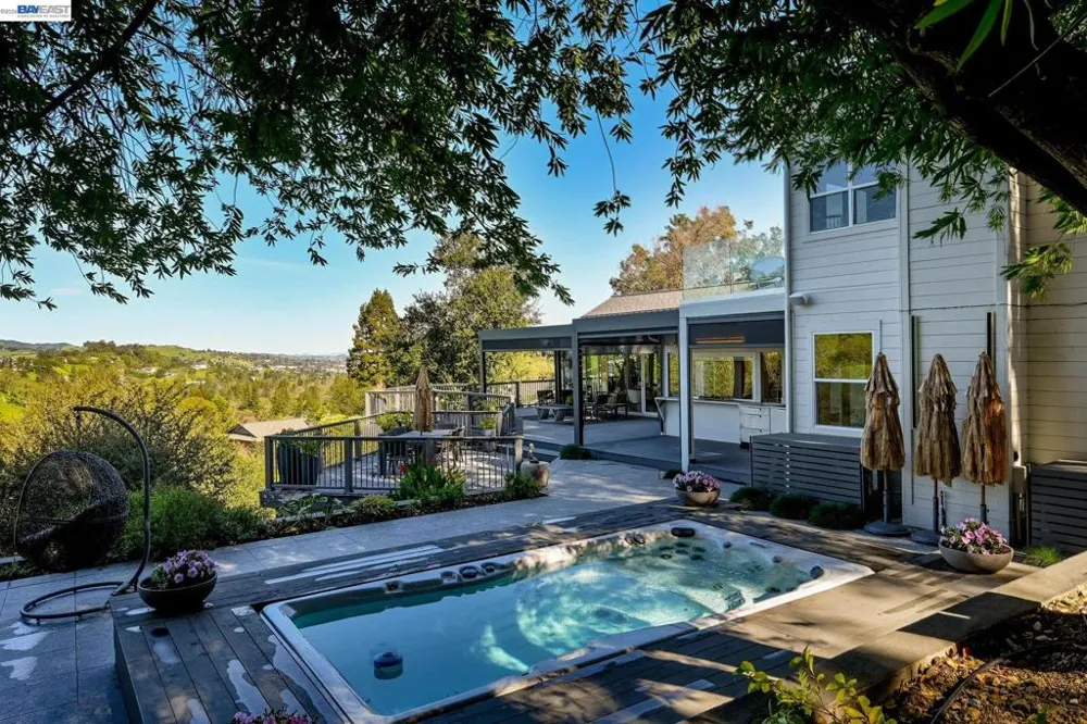 166 Castle Crest Rd Alamo, CA 94507