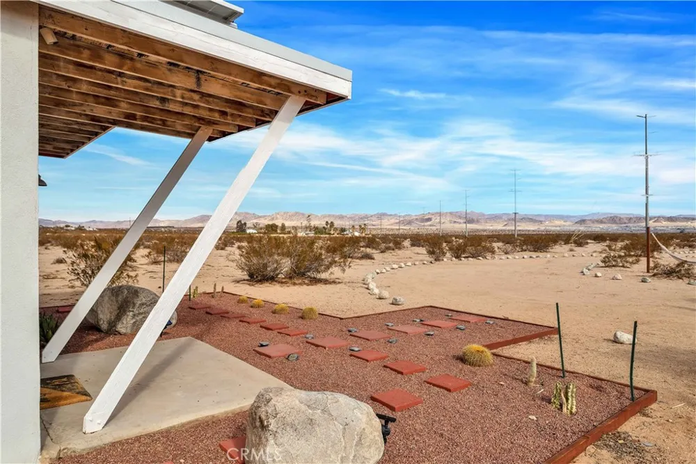 2240 Bluegrass Avenue 29 Palms, CA 92277