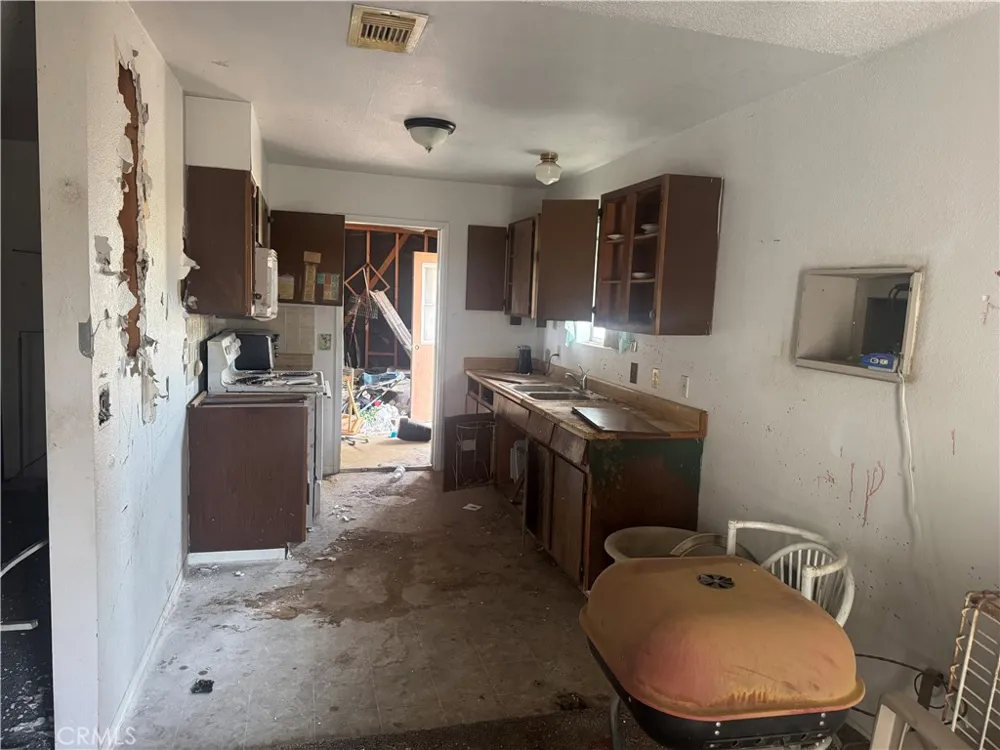 3601 Balsa Yucca Valley, CA 92284