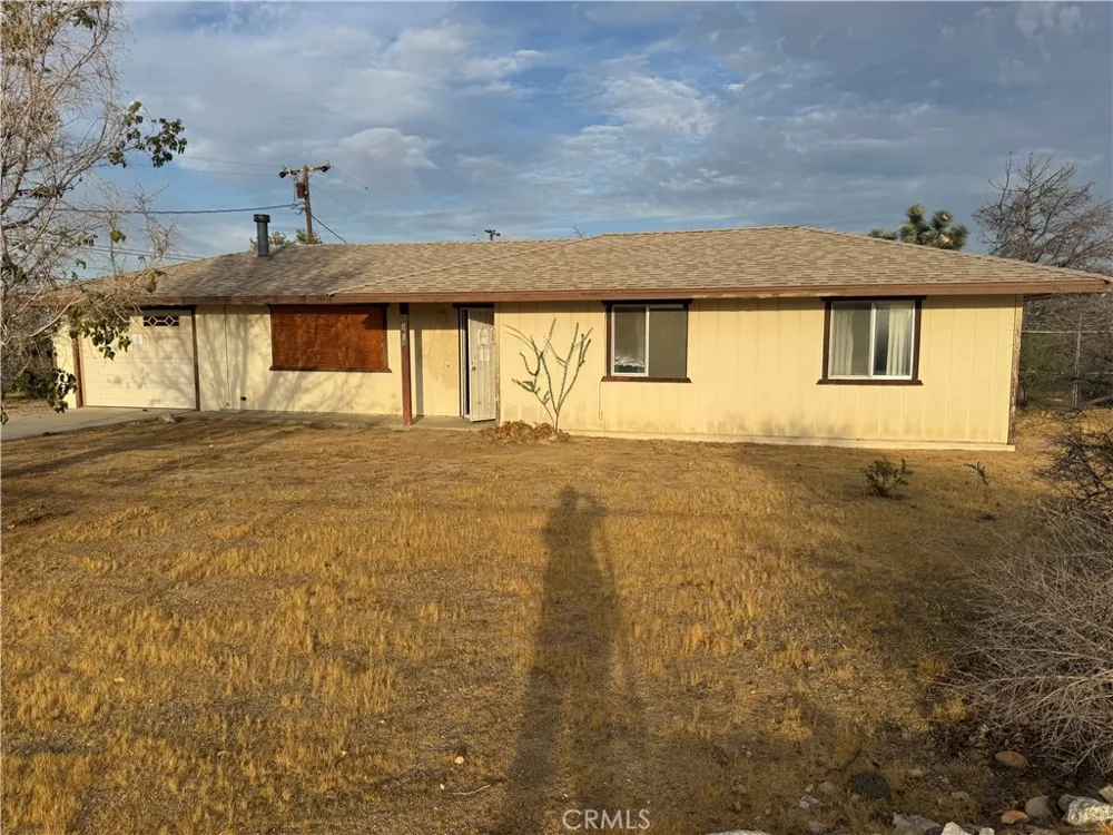 3601 Balsa Yucca Valley, CA 92284
